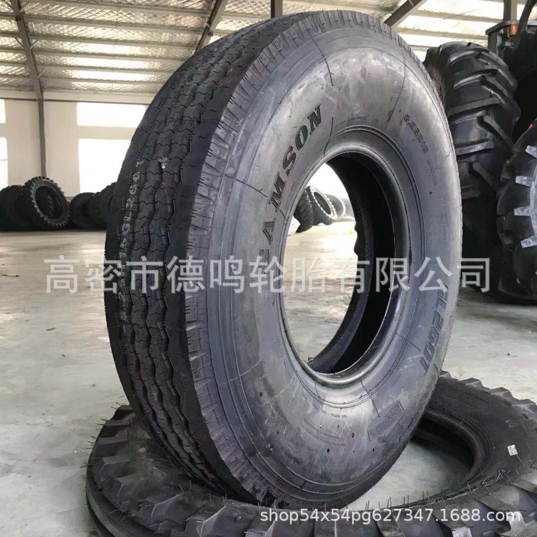 Los fabricantes suministran neumáticos de remolque de acero 825R15 neumático de camión 8,25/7.50R15