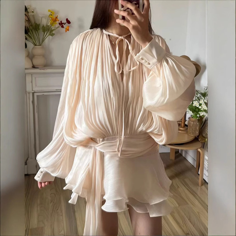2025 French European and American cross-border bubble sleeve ruffled skirt two-piece new pleated design short dress