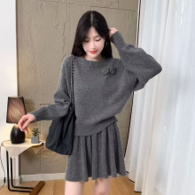 学院风花朵套头针织衫毛衣女秋冬百搭高级气质上衣加百褶裙两件套
