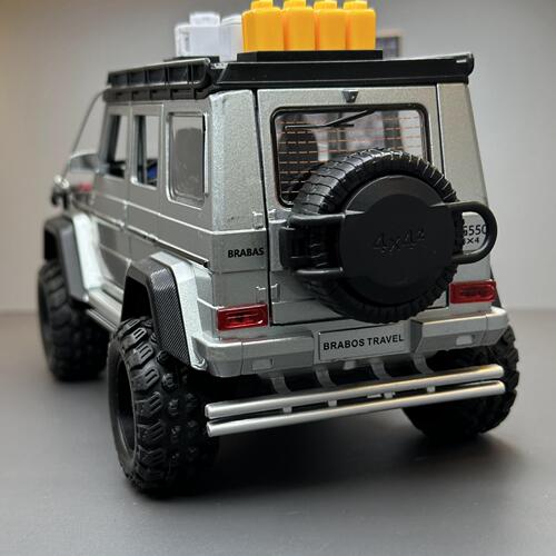 Chezhi alloy car model 1:24 Daben G550 off-road vehicle sound and light pull back toy car music model ornaments collection