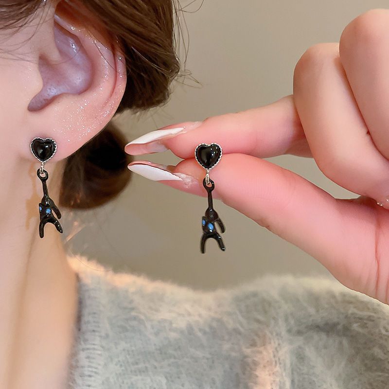 銀の針の黒色の水晶の項の幾何学のピアスの小さい大衆の百合のイヤリングのファッションの気質の軽くて豪華な高級感の耳飾りの卸売り