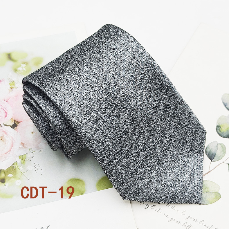 Punto al por mayor ropa formal para hombres corbata de negocios 8cm negro gris jacquard hilo de poliéster corbata a rayas estilo mano