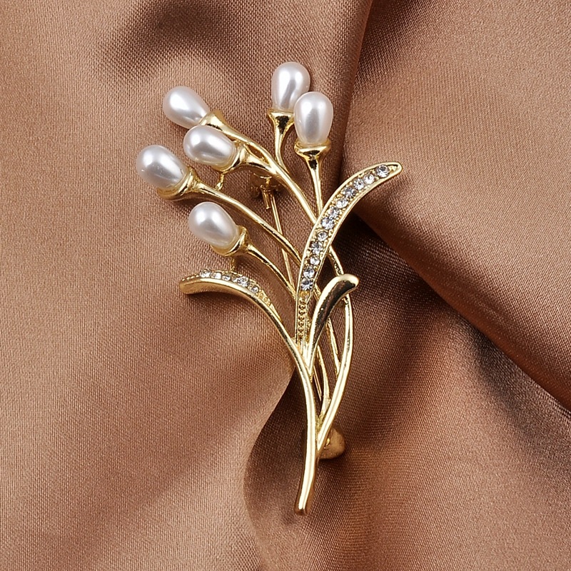 Moda Grano Perla De Imitación Aleación Embutido Diamantes De Imitación Mujeres Broches display picture 2