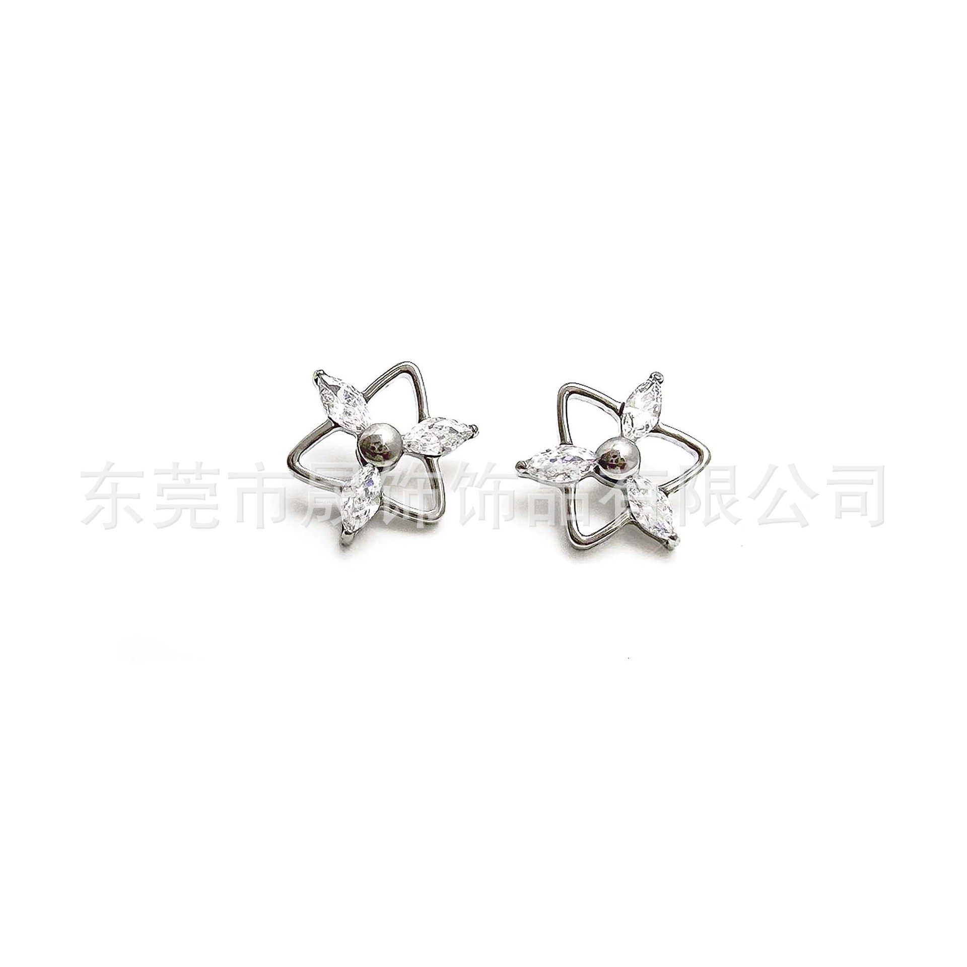 F136 Titanium 三角 Flower Cubic Zirconia Ear Stud Labret Stud G23 Implant Grade Titanium 人体 Piercing Jewelry Accessories 头 Cubic Zirconia 闪耀