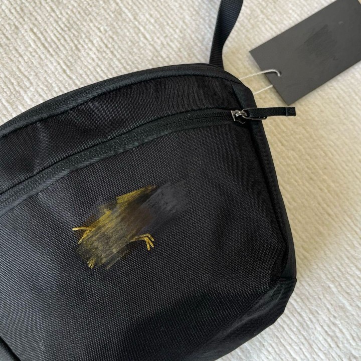 Chicken Skeleton Design 2L Casual Outdoor Sports Shoulder Bag, Waist Bag, Small Bag, Chest Bag for Men and Women Couples 4