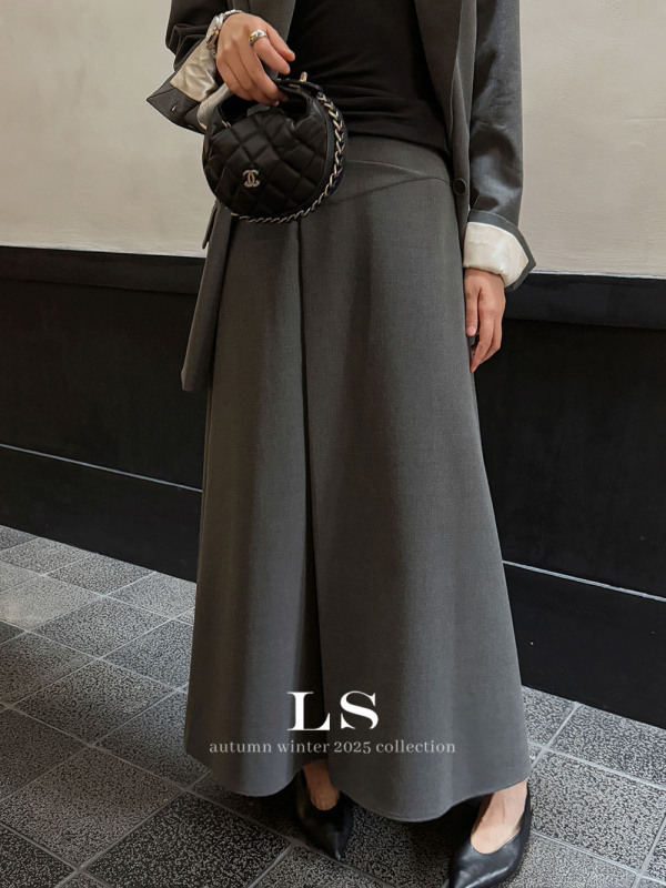 【LS新品牌】黑标极简大牌 早秋上新极简纯色通勤百搭半身裙30275|undefined