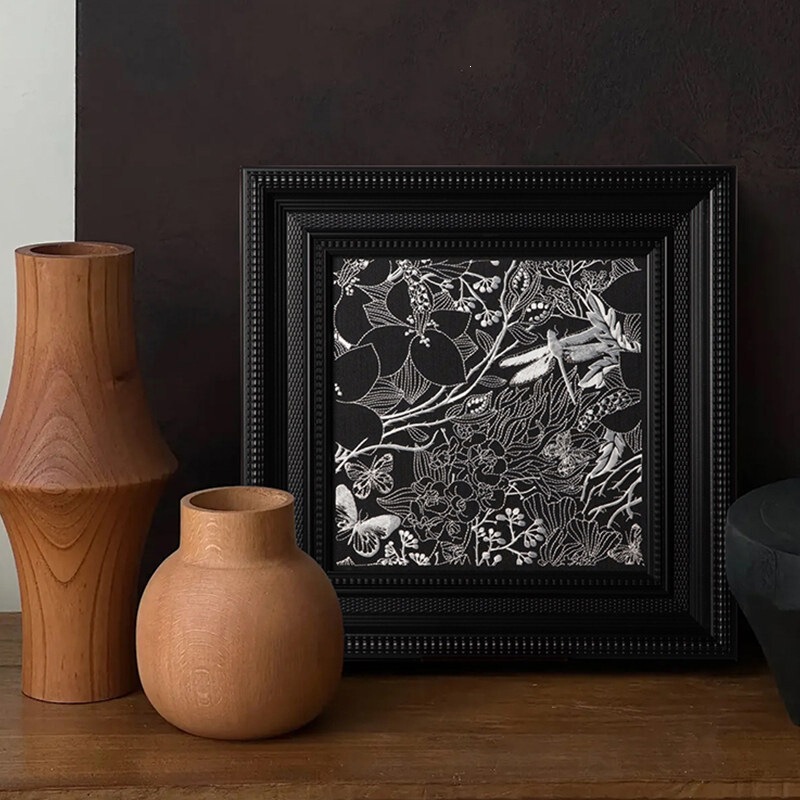 Vintage Black Photo Frame Stand, High-End Picture Frame, Empty Oil Painting Frame, Mounting Outer Frame, Wall Hanging A4 Display Photo Frame Wholesale Vintage Black Photo Frame Stand, High-End Picture Frame, Empty Oil Painting Frame, Mounting Outer Frame, Wall Hanging A4 Display Photo Frame Wholesale