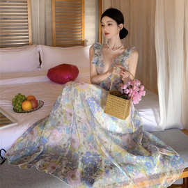 三亚旅游海边度假绝美小裙子高级感法式气质碎花吊带连衣裙子夏季