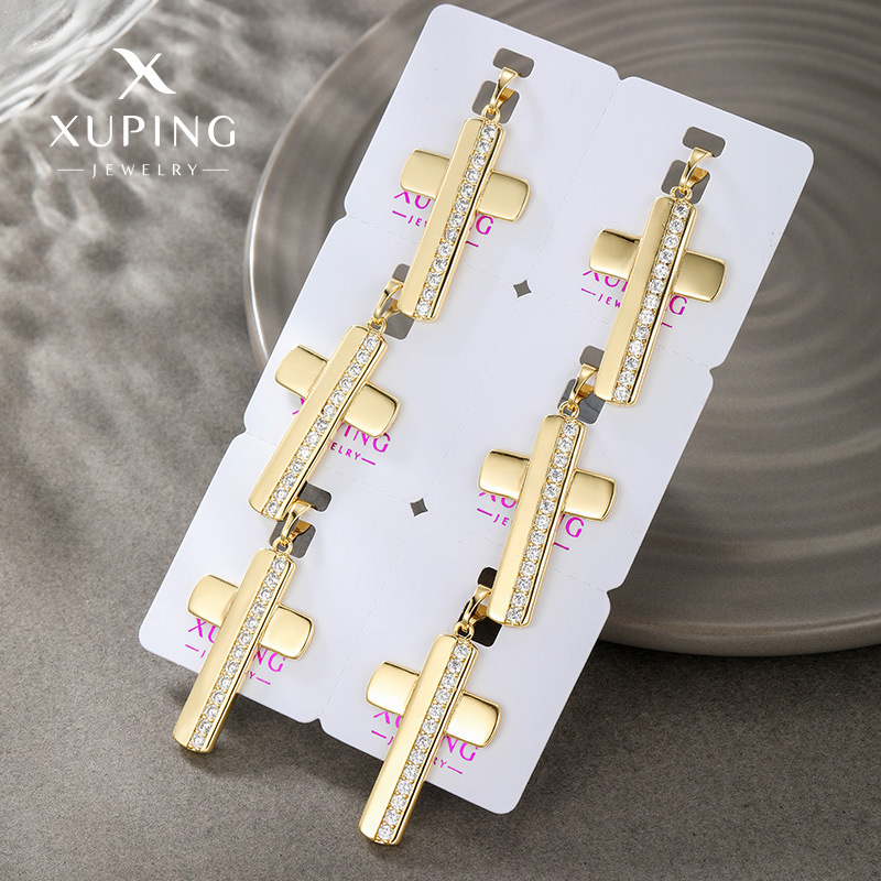 Xuping Europa y América suministro de comercio exterior personalidad de aleación de hip-hop chapado en oro colgante de diamante cruz personalidad collar de hombre y mujer