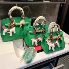 ����Ů2025�¿��K�����ƤŮ��������P����^��ţƤ�μ�б���