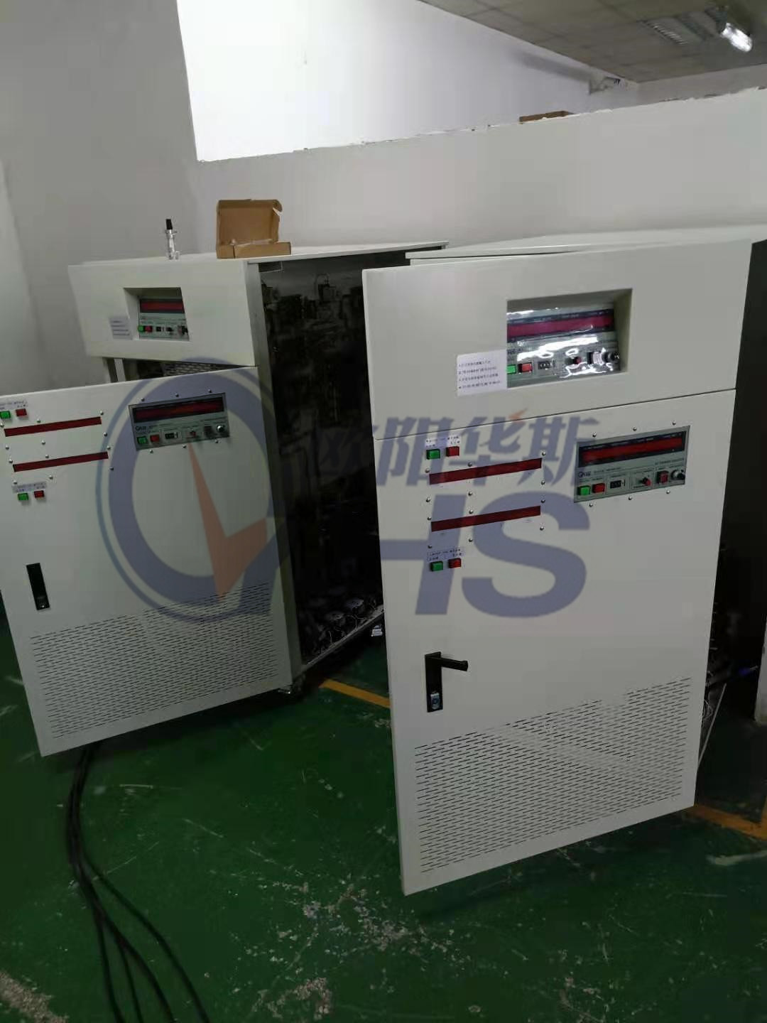 欧阳华斯二台三相中频电源柜准备发货沈阳，输出三相115V/400HZ