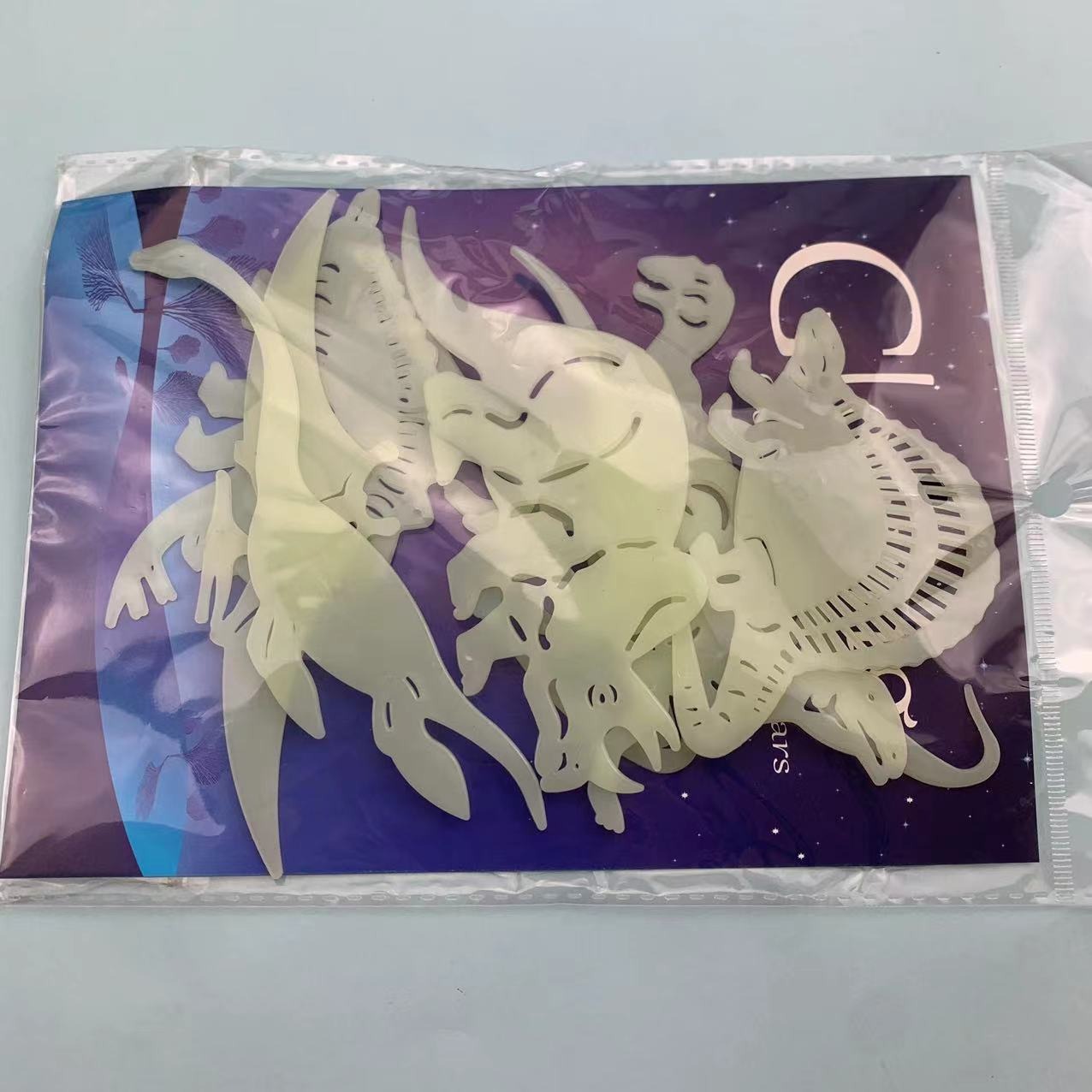 Imanes de dinosaurios que brillan en la oscuridad para refrigerador, pegatinas de animales para pared, juguetes transfronterizos, papel tapiz para habitación de niños y estudiantes, pegatinas fluorescentes de resina luminosa