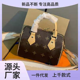 马户家经典女士印花斜挎包单肩包枕头包G货代发跨境爆款