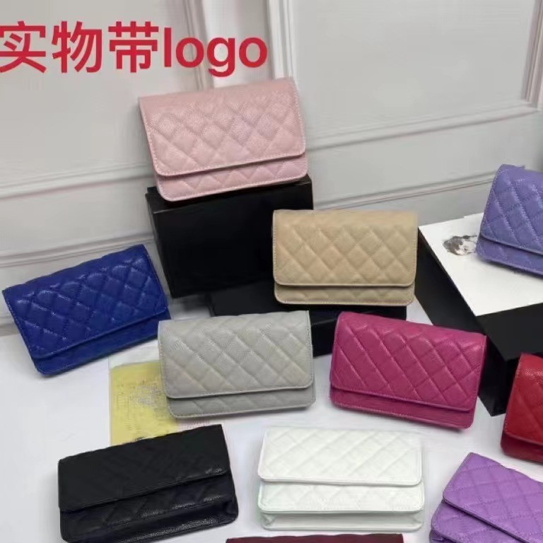 로고가 있는 고급 새 소가죽 가방 WOC 캐비어 포춘 백은 크로스바디 숄더 체인 백 동전 지갑으로 사용할 수 있습니다.