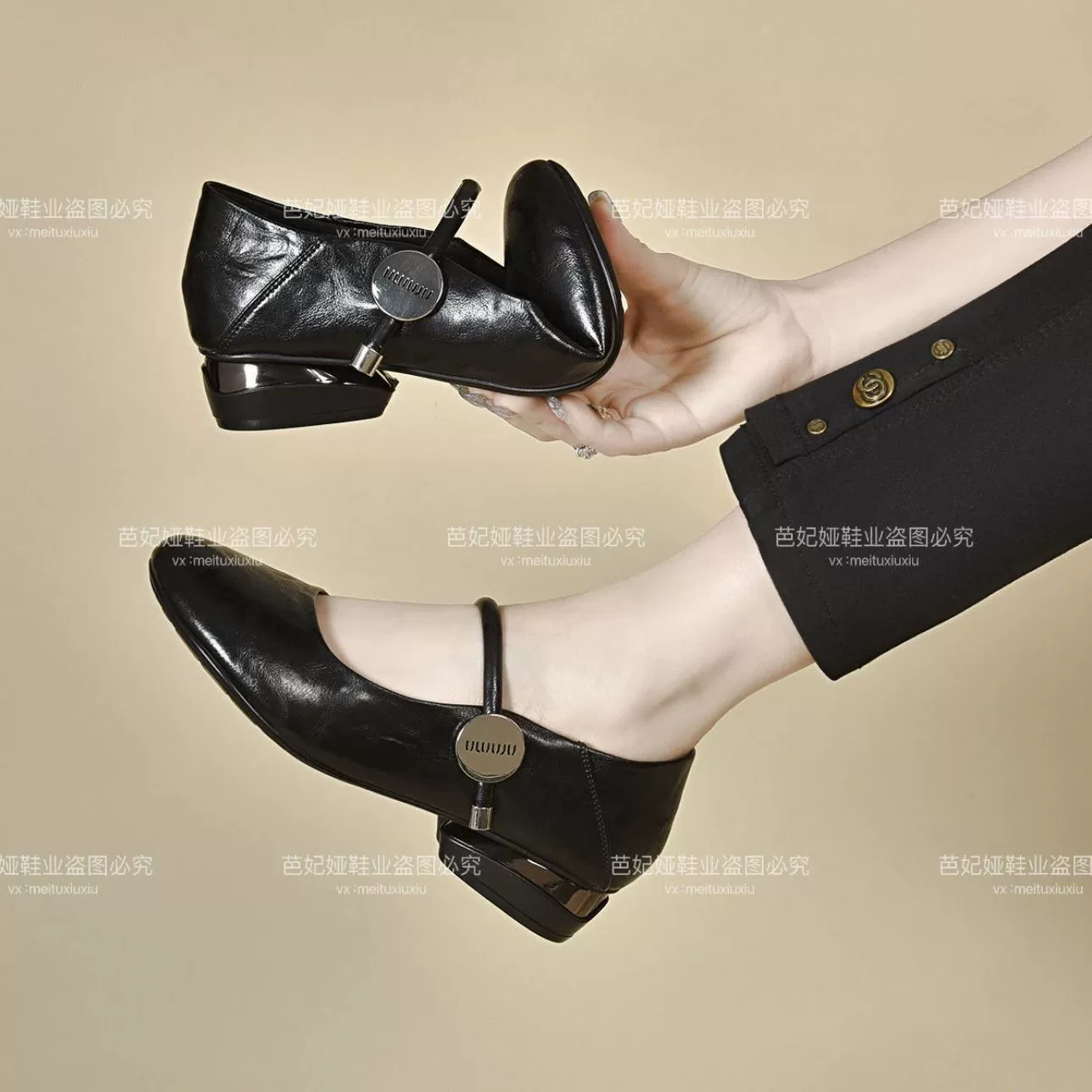 2024 Новые одинарные туфли с неглубоким ртом для женщин, летние туфли в том же стиле с круглым ртом, толстый каблук, мягкая подошва, самая поизная для матчей, модные ретро-шапочки