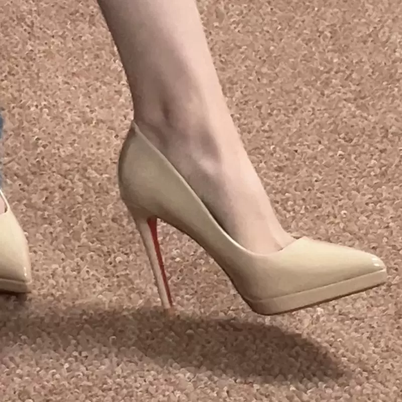 软皮裸色高跟鞋女2024年新款防水台红底漆皮尖头性感细跟单鞋女