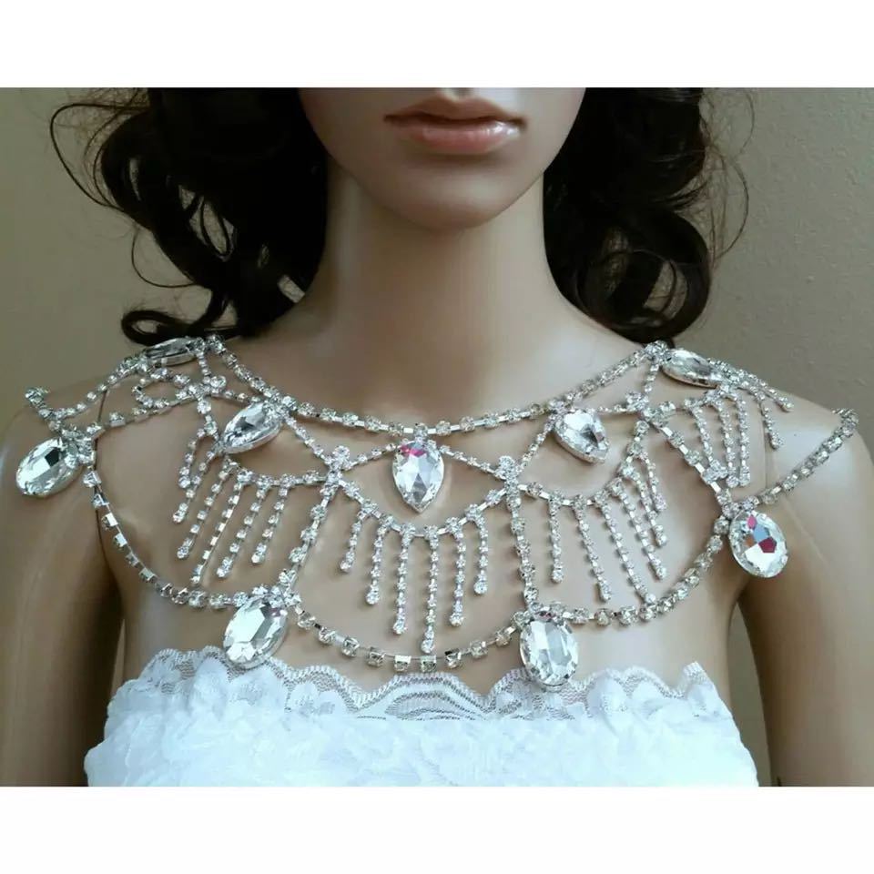 Chain for bride with tassels