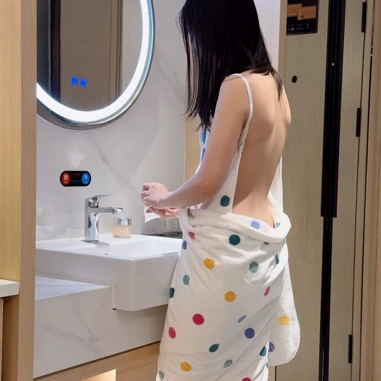 Носить халат подтяжка женская ночная юбка с высоким содержанием лица Сексуальный халат чистый ветер новый банное полотенце пара пижамы