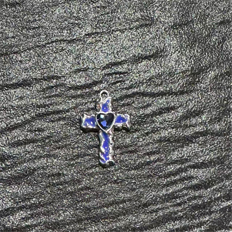 Accesorios de joyería de aleación de bricolaje Colgante de cruz de plata retro Pulsera Collar Pendientes Decoración de ropa Colgante