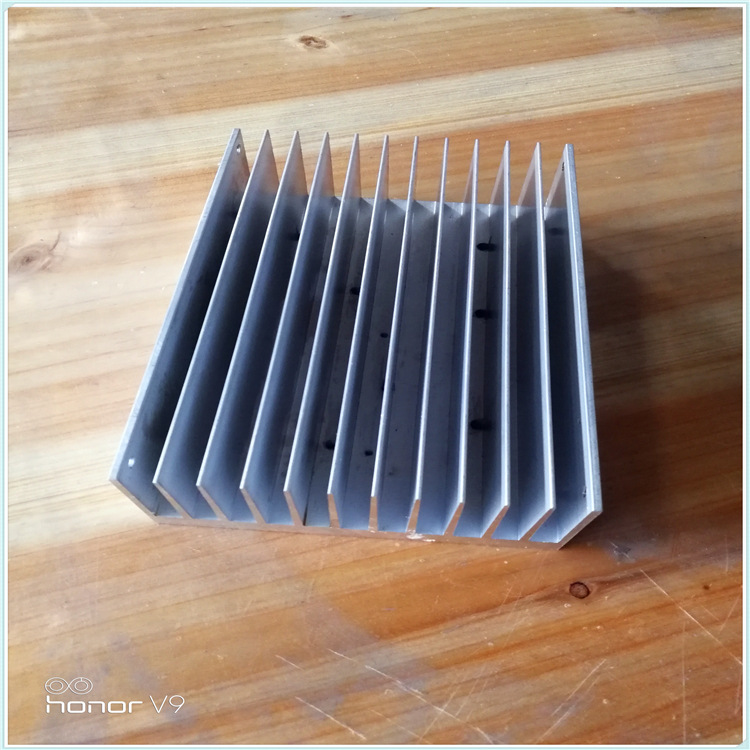 铝材厂家生产定做梳子型散热器  LED灯车灯散热密齿异型铝材加工