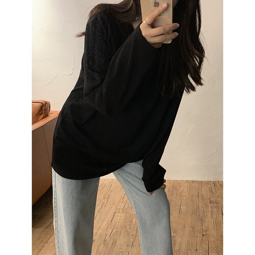 White long-sleeved T-shirt for women with pure cotton, mid-length, loose fit, oversized design, suitable for outerwear or innerwear, autumn top for plus-size women
