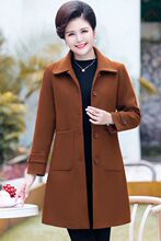 妈妈毛呢外套女中长款秋冬季中老年加棉加厚呢子大衣洋气时尚风衣