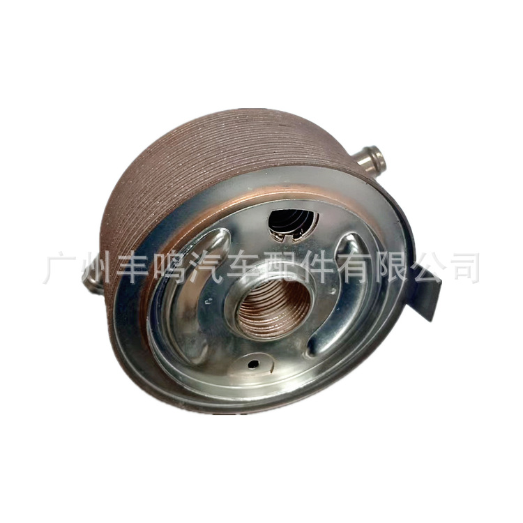 1240A008 núcleo del enfriador de aceite del coche adecuado para Mitsubishi L200