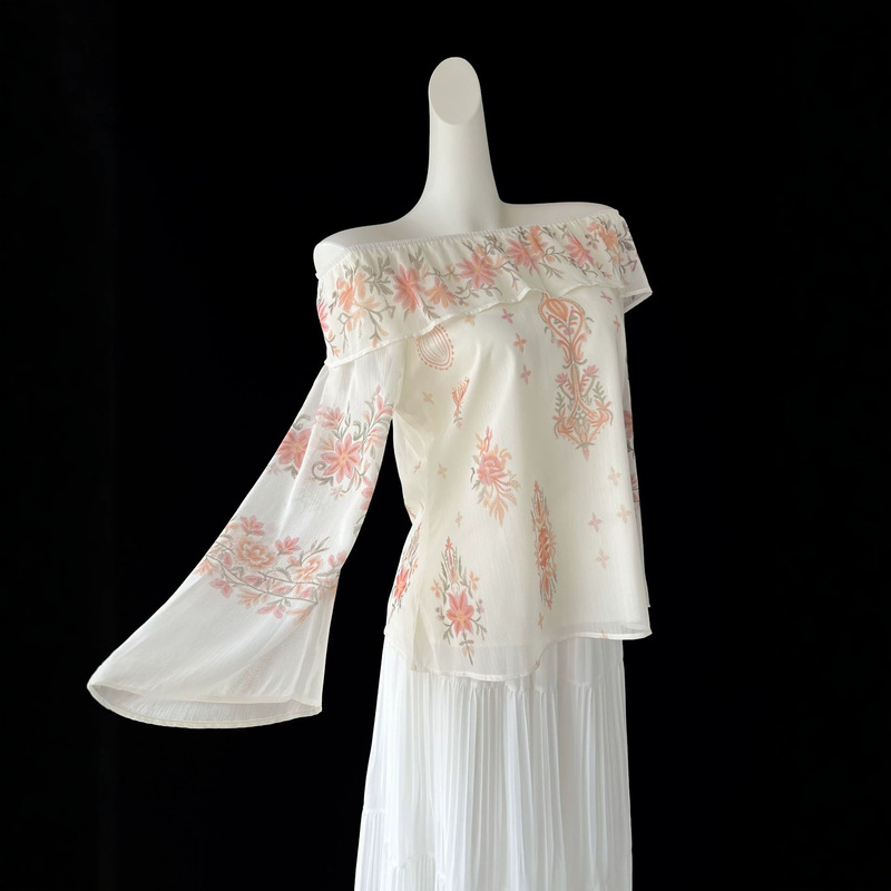 Stunning printed chiffon blouse for women, off-shoulder, loose-fitting, slimming, long-sleeved, lightweight, gentle and stylish design top