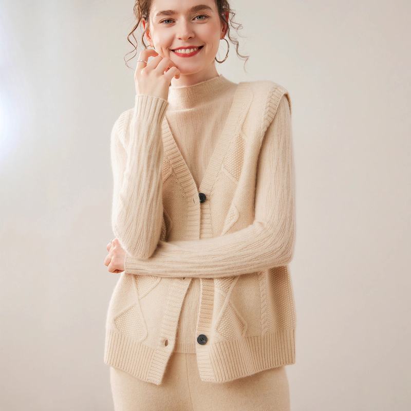 Lightweight Layered V-Neck Cable-Knit Cashmere Vest for Women, Sleeveless Loose Wool Knit Cardigan, Cross-Border Autumn and Winter New Style Lightweight Layered V-Neck Cable-Knit Cashmere Vest for Women, Sleeveless Loose Wool Knit Cardigan, Cross-Border Autumn and Winter New Style