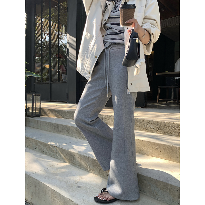Baishi Wang's out-of-line cartoon legs ~ lazy micro-pants women's spring and autumn loose slimming vertical hip-lifting casual pants