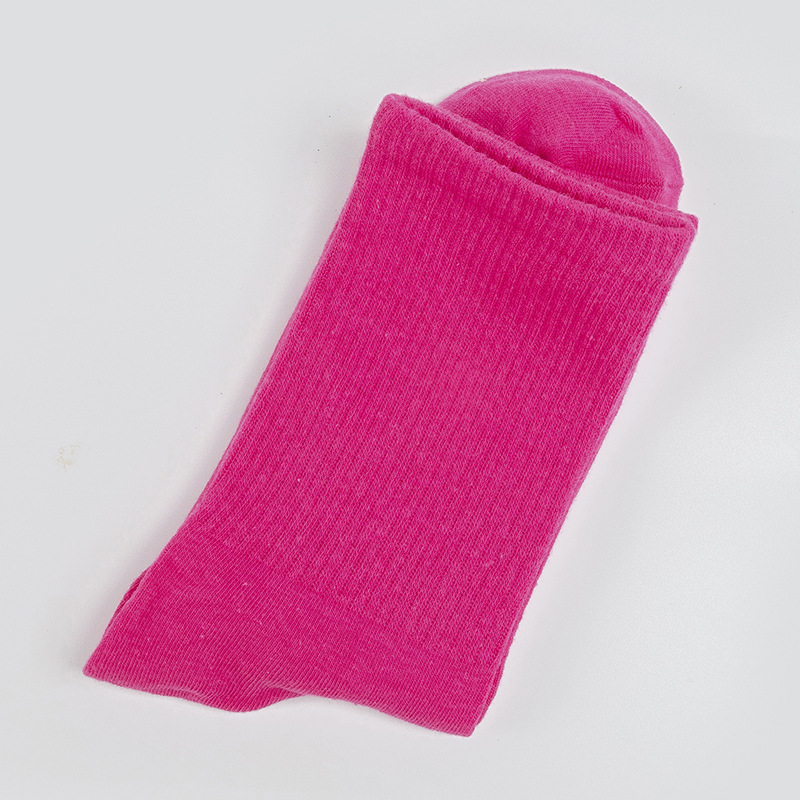 Calcetines de mujer para primavera y otoño, calcetines de algodón de color liso, versátiles y a la moda, calcetines holgados, calcetines de longitud media, calcetines deportivos que absorben el sudor, venta al por mayor.