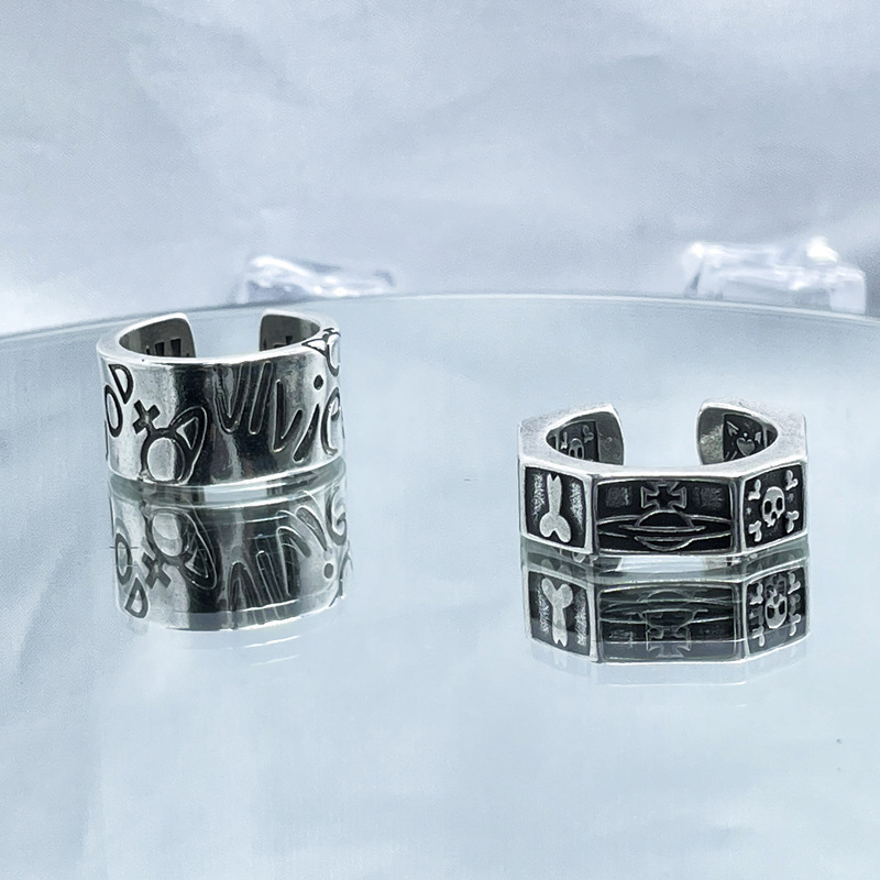 Versatile Dark Saturn Letter Light Luxury Chic Ring for Women, Punk Personality Minimalist Style Ring, Autumn/Winter Accessory