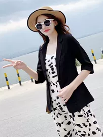 时尚休闲套装;连衣裙;毛衣