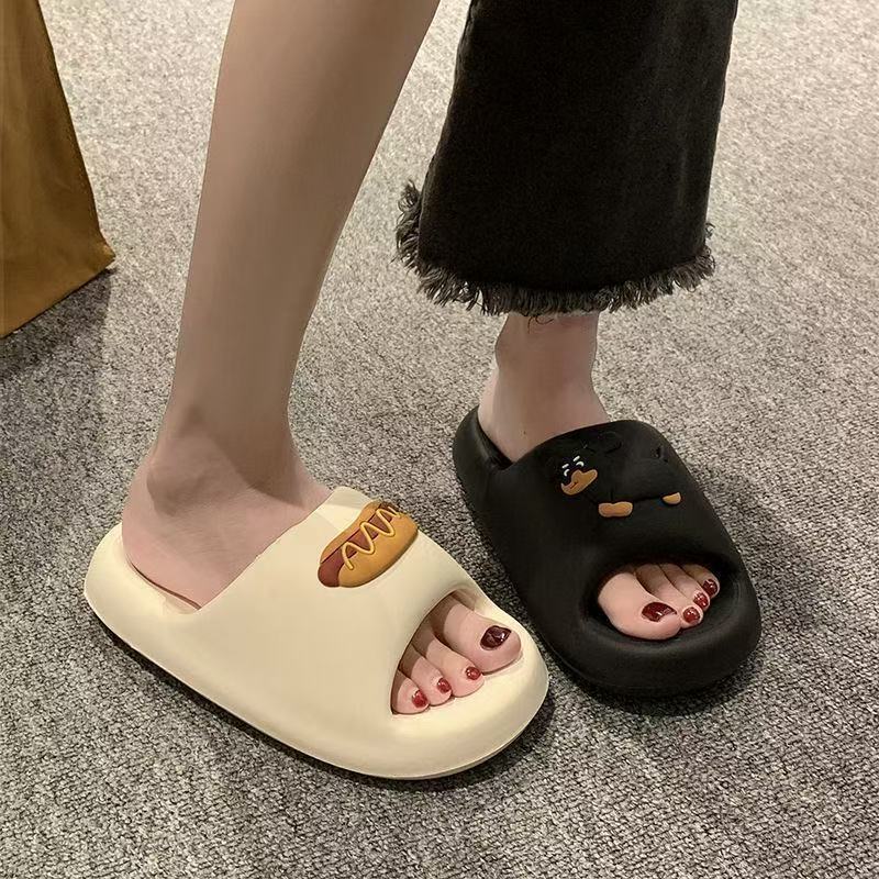 Celebridades de Internet lindas sandalias y pantuflas de mierda para hombres y mujeres baño de suela gruesa antideslizante hogar interior EVA verano ropa exterior pareja