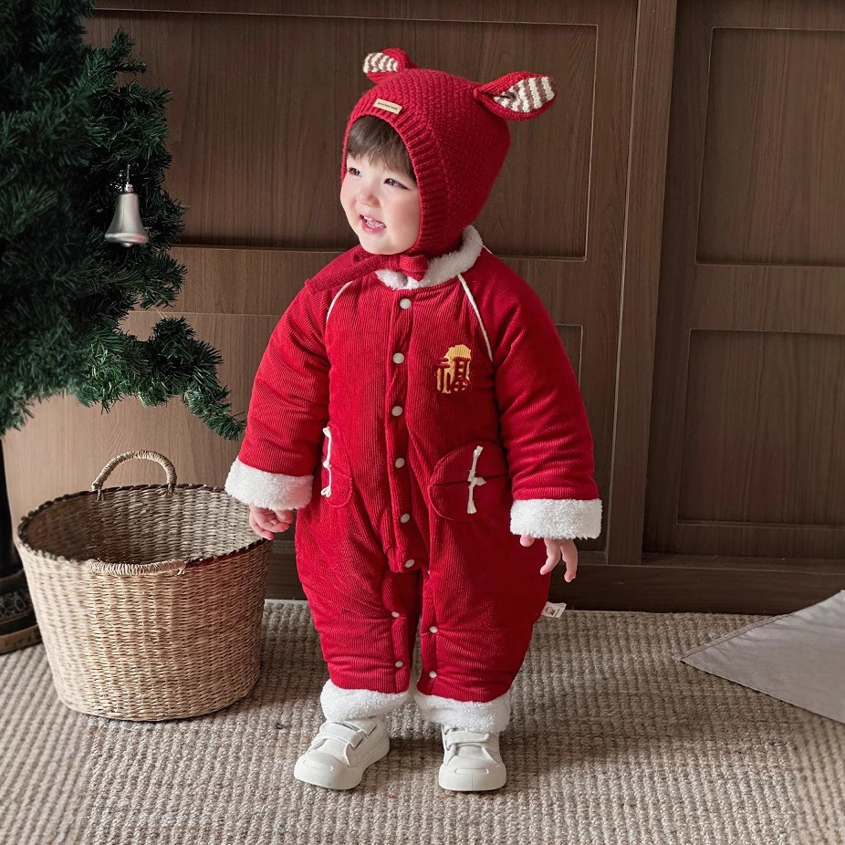 2024 invierno nuevo producto ropa de algodón grueso ropa de bebé nuevo mono acolchado de estilo chino a fin de semana ropa de año nuevo 1