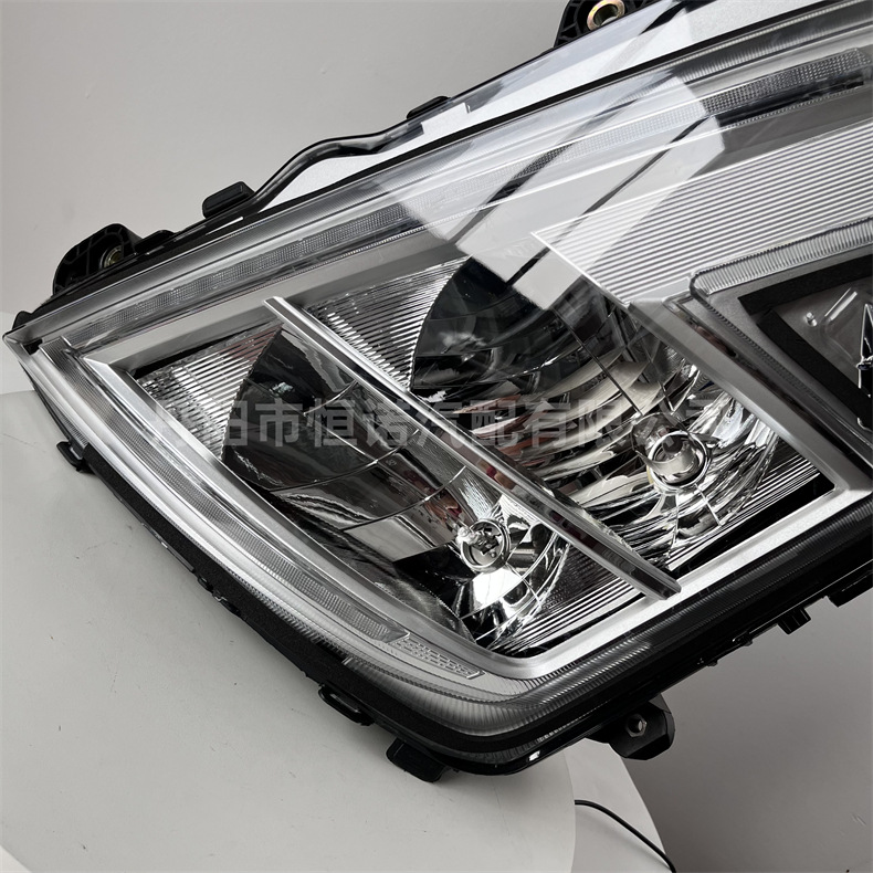 [Hennuo] adaptado al conjunto de faro FH de HOWER XINGO 6 camiones / lámpara halógeno accesorios de lámpara de camión europeo