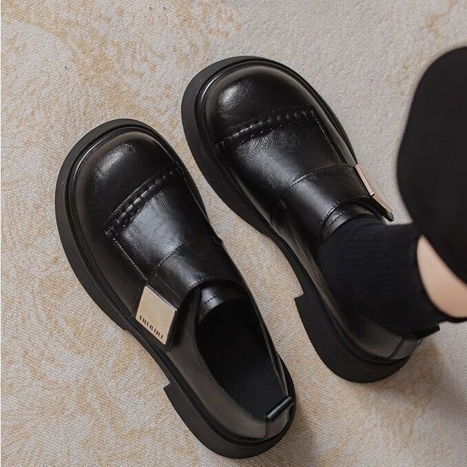 Black and brown leather shoes, soft leather, 2026 spring new French retro college JK style, Velcro thick-soled loafers Black and brown leather shoes, soft leather, 2026 spring new French retro college JK style, Velcro thick-soled loafers