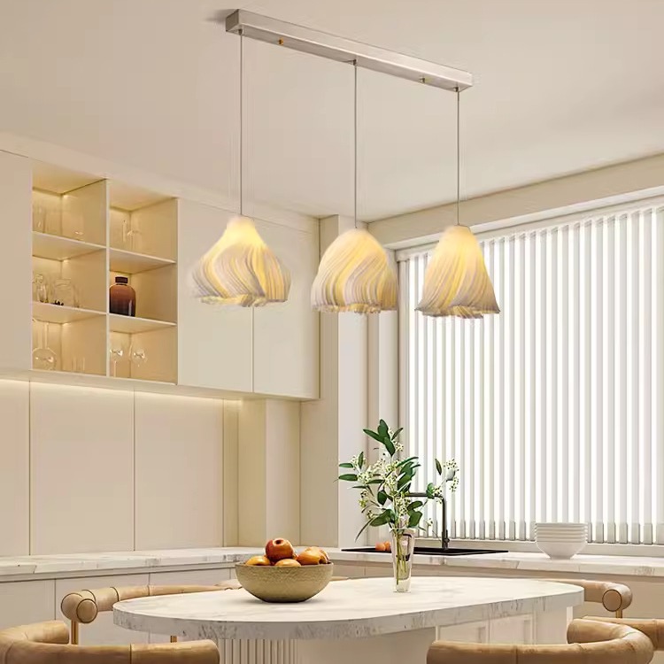 Nórdico moderno minimalista restaurante 3D candelabro dormitorio estilo crema francesa puerta de entrada bar tienda hierro de cabezal de cama comercial
