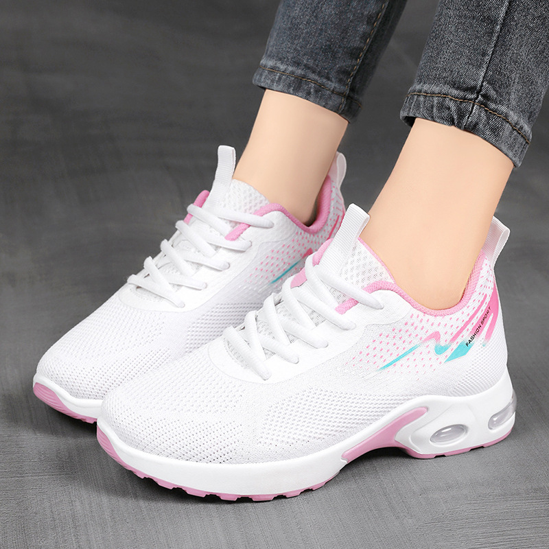 Zapatos mujer 2025 verano nuevo estilo cojín de aire deportes tejido volador zapatos casuales fabricantes suela suave transpirable comercio exterior zapatos transpirables mujeres