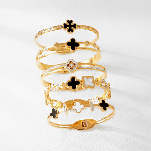 Cross-Border Wholesale Electroplated Gold Women's High-End Women's Non-Fading Jewelry Ins Four-Leaf Clover Titanium Steel Bracelet