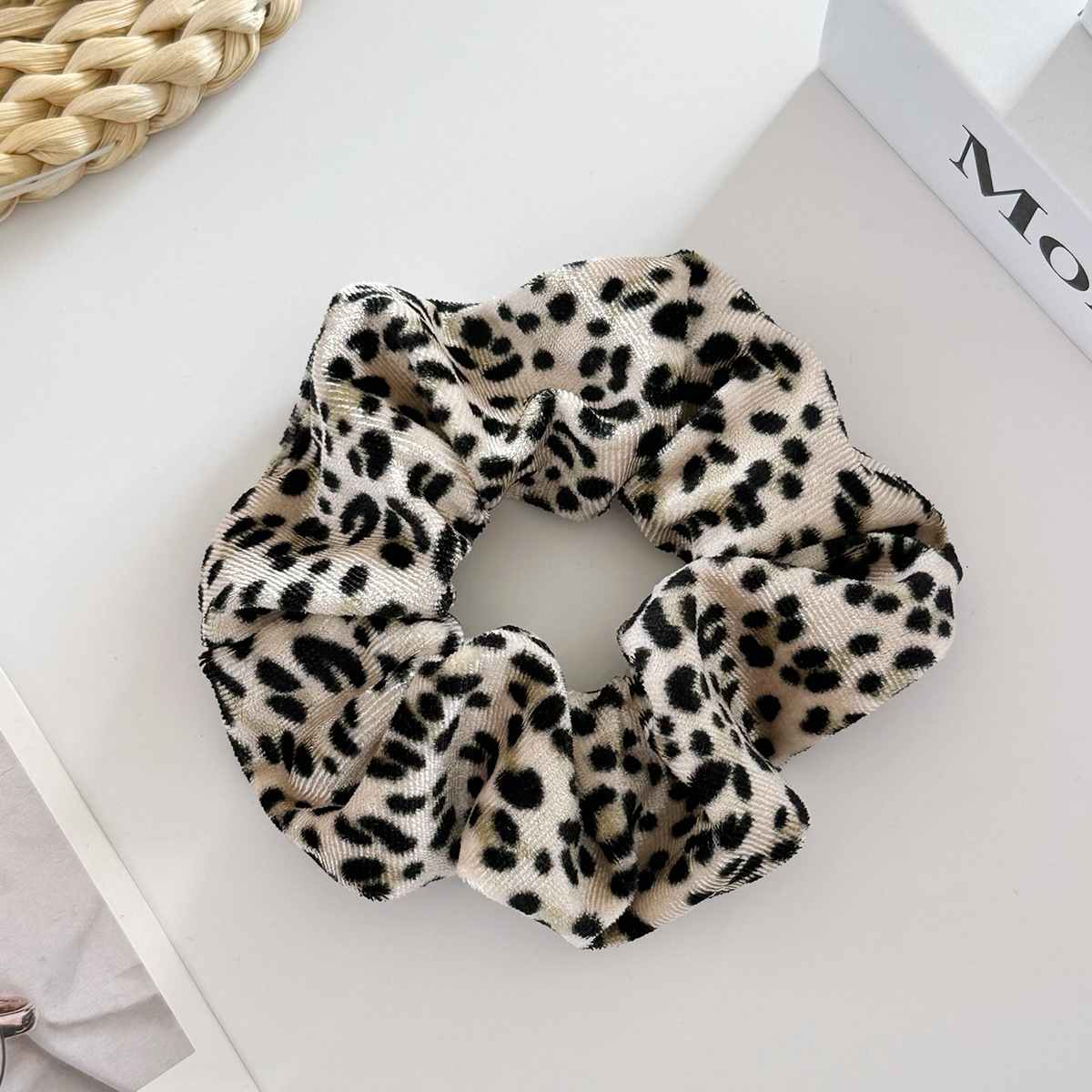 15g Weight Hair Tie Hair Accessories Type 1 Piece Quantity Flannel Material Leopard Pattern Autumn&Winter Season Women's Gender Vintage Style Style Autumn Winter Plaid Velvet Large Elastic Hair Band High Elasticity Hair Tail Hair Band Velvet Hair Accessories 10
