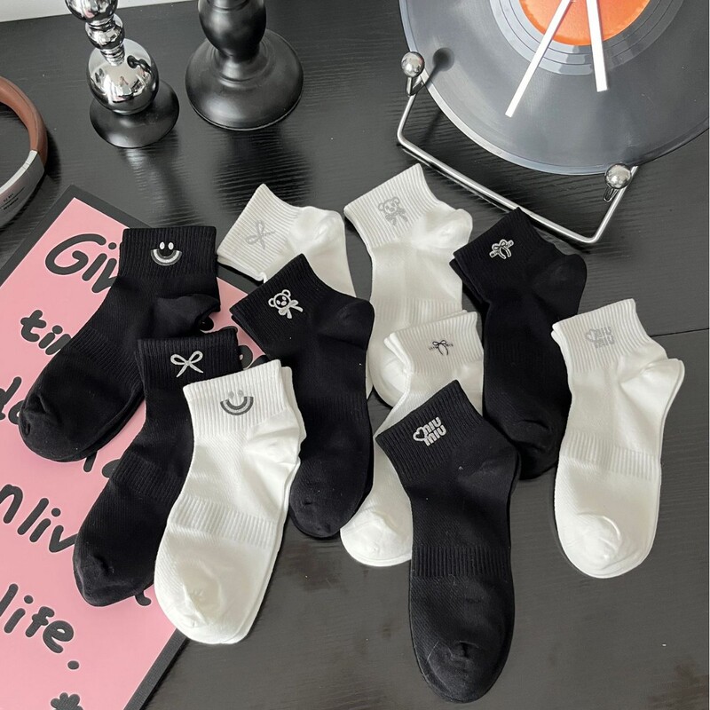 2026 New Spring and Summer Heat-Printed Boat Socks, Anti-Odor, Safe, Antibacterial, Anti-Pilling Women's Socks, Mid-Calf Socks, Zhuji Short Socks