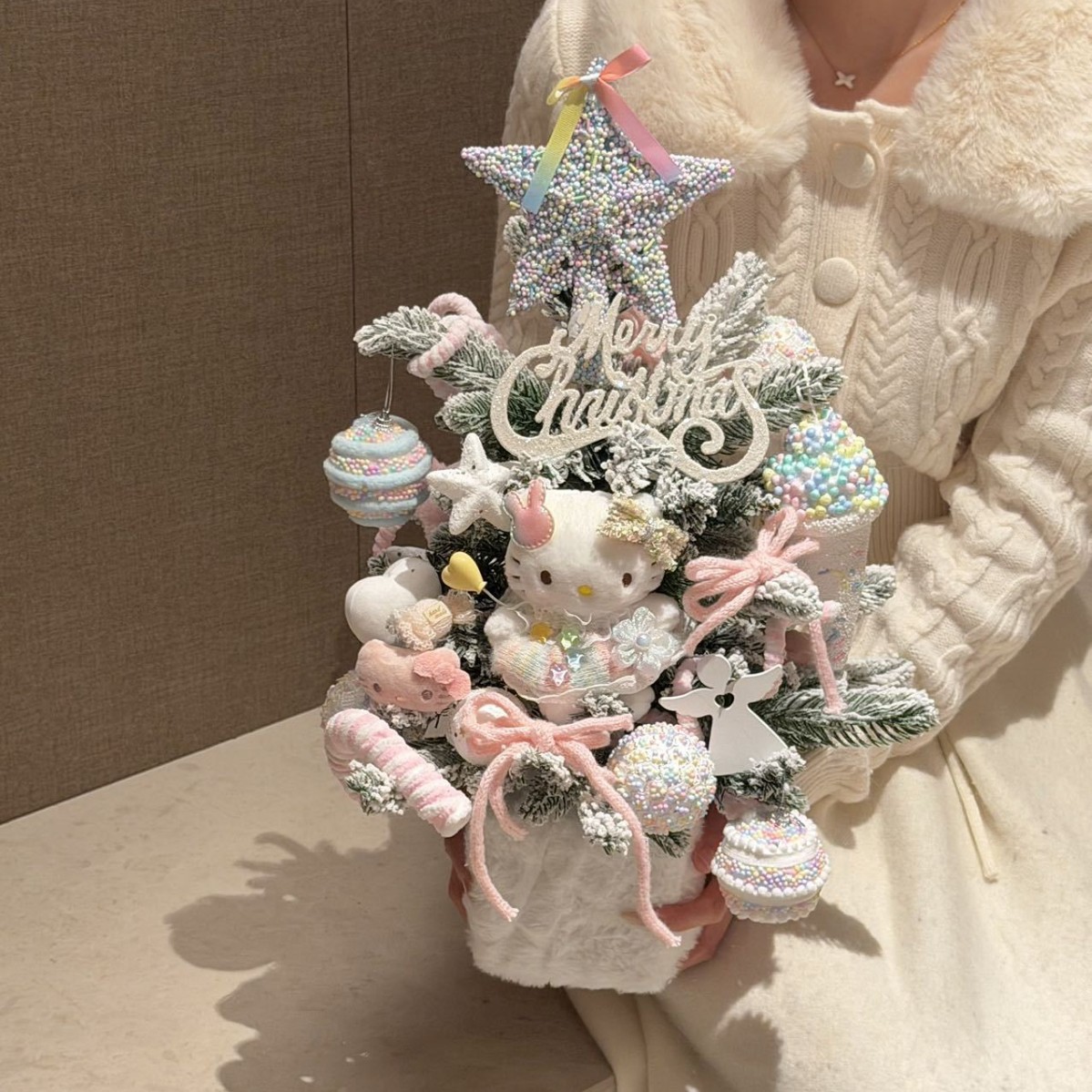 재료 키트 마카롱 키티 크리스마스 트리 (완성품 전체 높이 약 45cm)