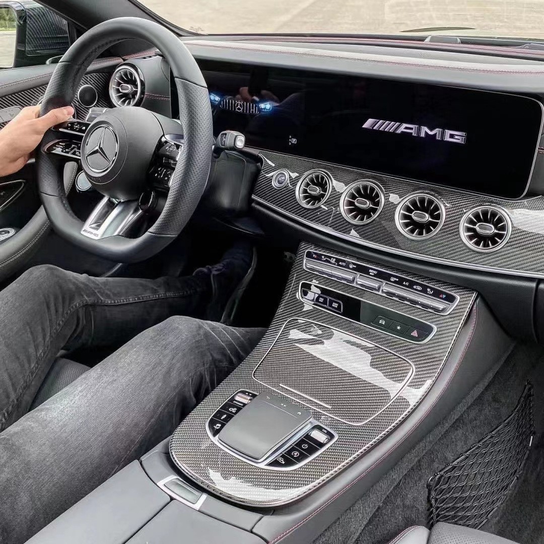 Mercedes E-Class və C-Class üçün karbon fiber interyer paneli