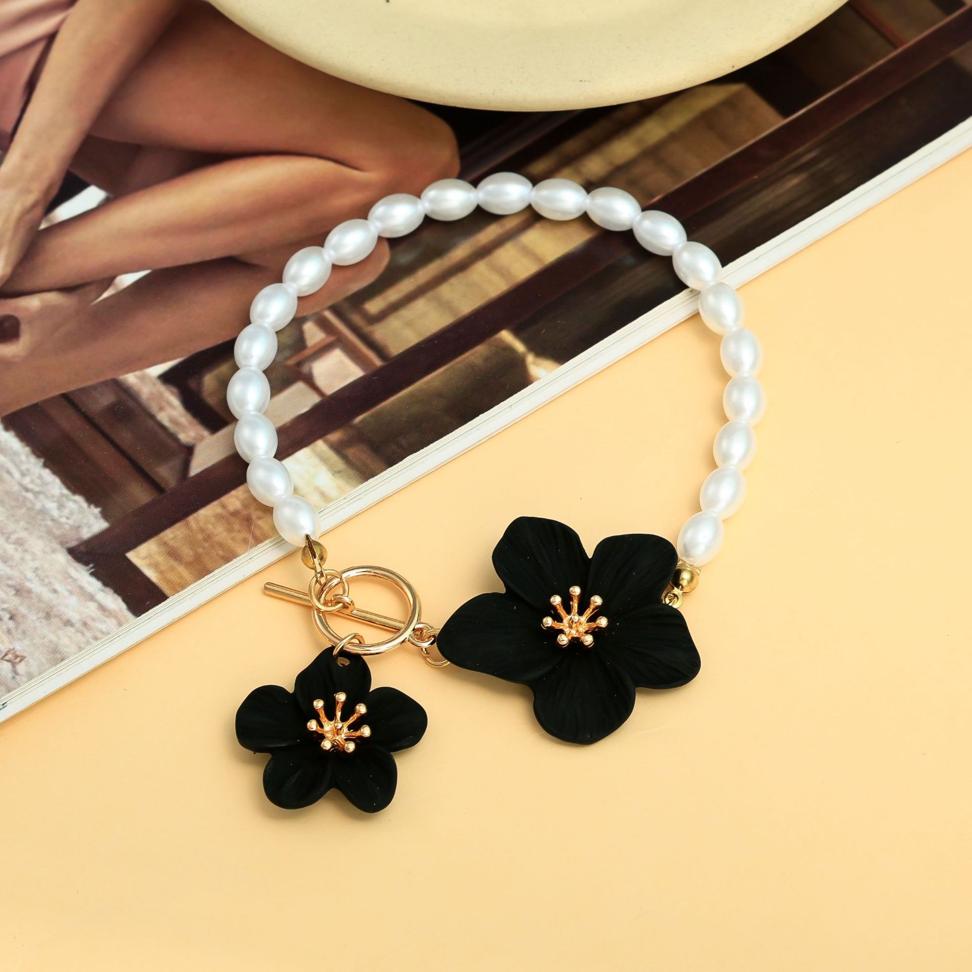 Comercio exterior transfronterizo nuevo estilo bohemio luz lujo perla elegante flor tobillera pintura en aerosol cadena de OT tridimensional tobillera