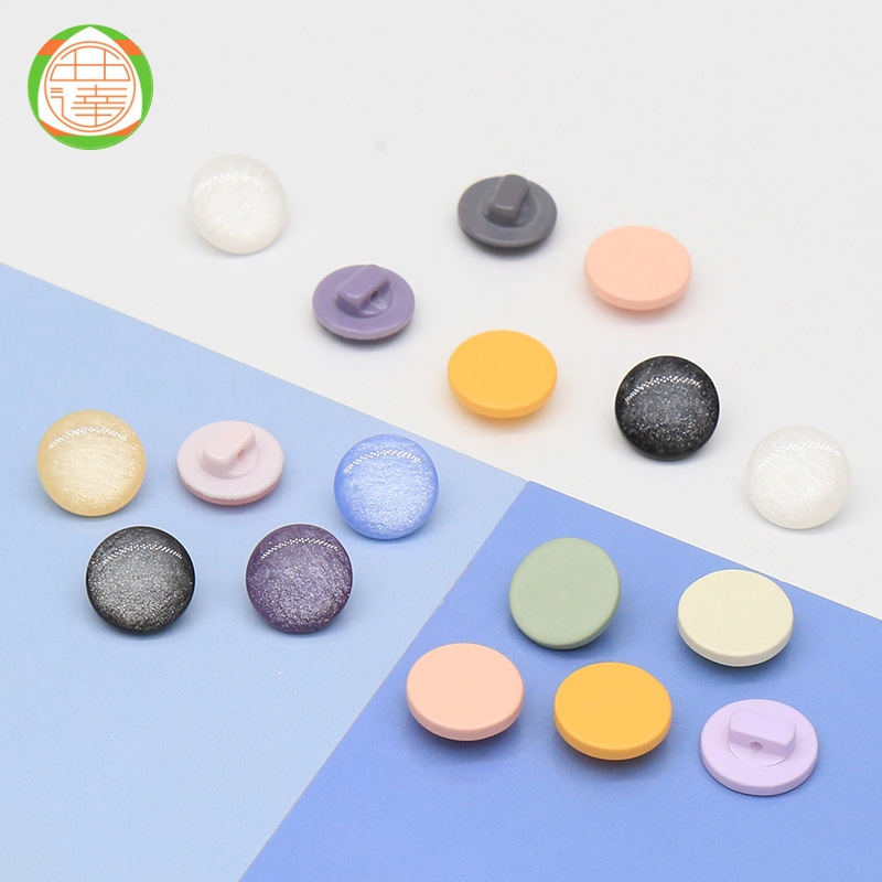 New Color Pearlescent Shirt Buckle Simple Flat High Feet Resin Button Jacket Knitwear Casual Style Button New Color Pearlescent Shirt Buckle Simple Flat High Feet Resin Button Jacket Knitwear Casual Style Button