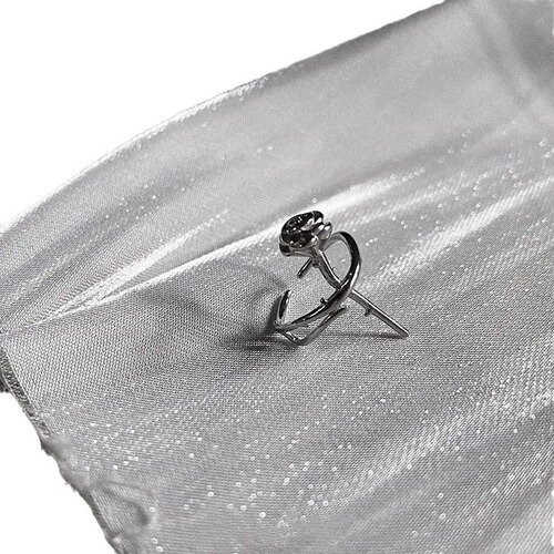 Insomnia Artist Thorn Rose ins niche design simple ear bone clip cold trend without pierced ears