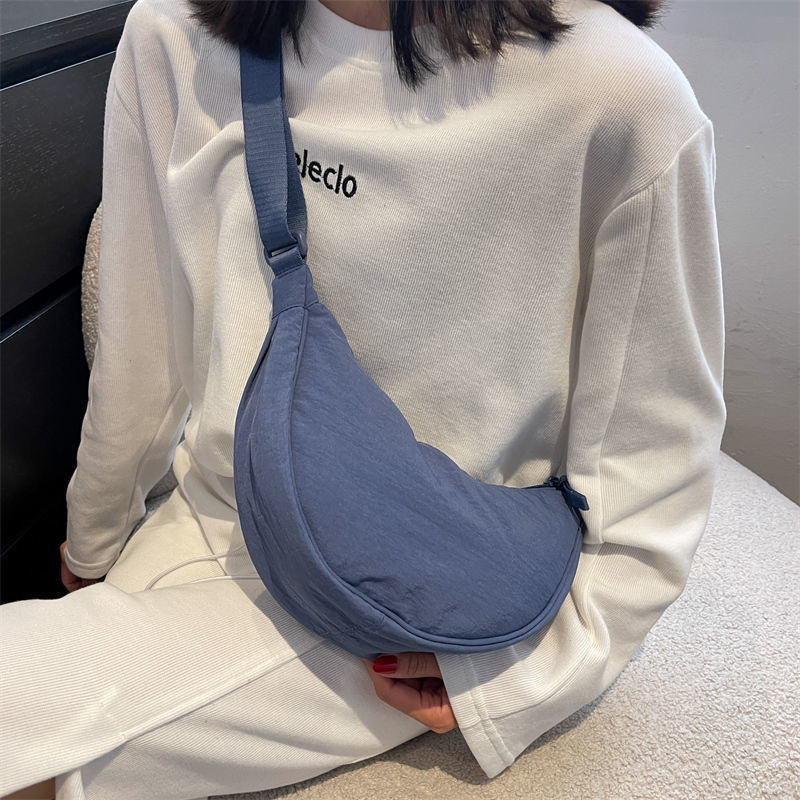 新しい防水オックスフォード布餃子バッグクロスボディバッグ女性のニッチ多用途カジュアルスポーツスタイルショルダーバッグトレンディ 2304|undefined
