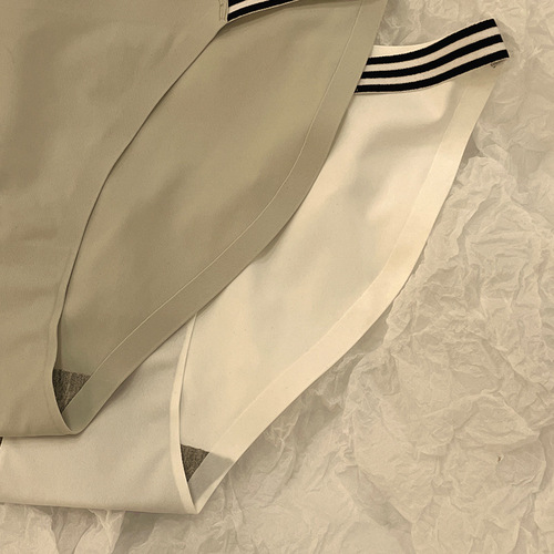 Japanese girls' pure lust underwear, seamless naked ice silk low-waist, thin, soft, breathable butt-lifting briefs for women