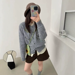 秋季新品设计师小众针织衫开衫外套刺绣毛衣开衫软糯百搭长袖上衣
